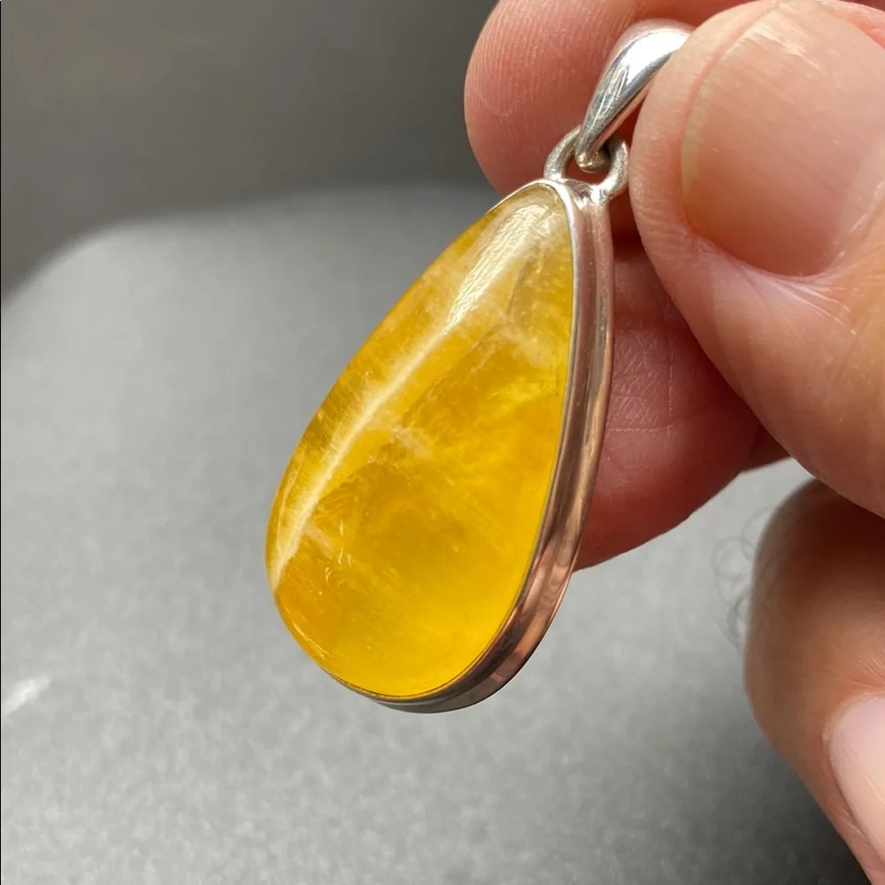 Yellow Lace Agate Pendant in Solid Sterling Silver 925 - Picture 5 of 8